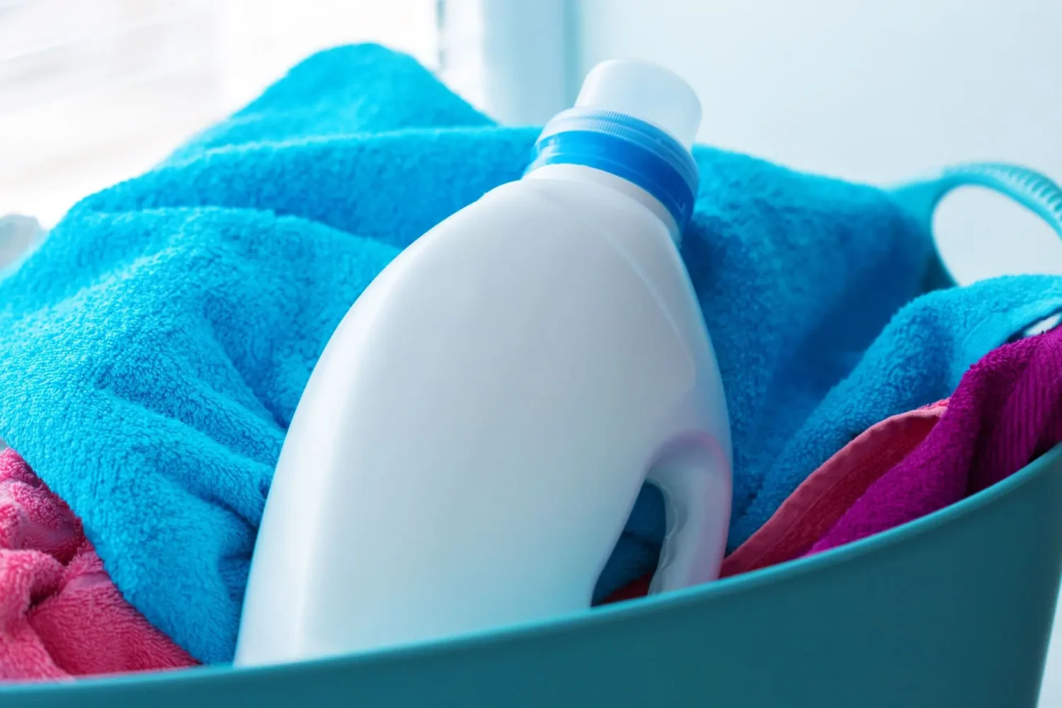 SHOCKING: This "Dirty" Item Kills Moss 10x Faster Than Chemicals plain old household bleach (sodium hypochlorite solution)